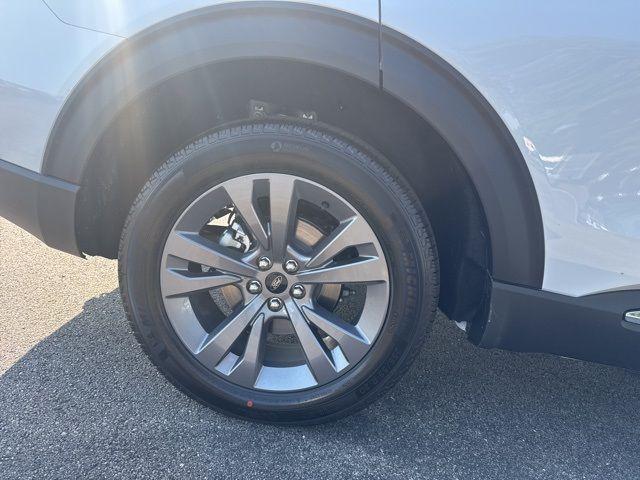 new 2025 Ford Explorer car, priced at $41,846