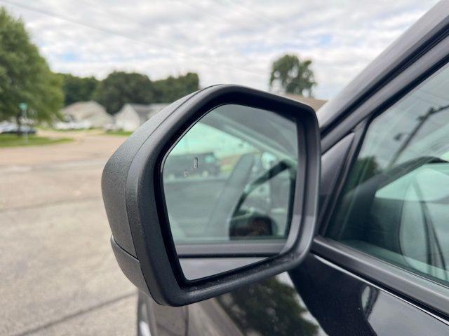 new 2025 Ford Explorer car, priced at $40,254