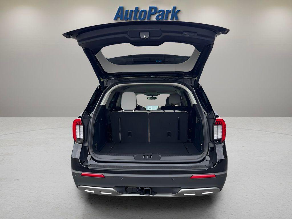 new 2025 Ford Explorer car, priced at $40,254
