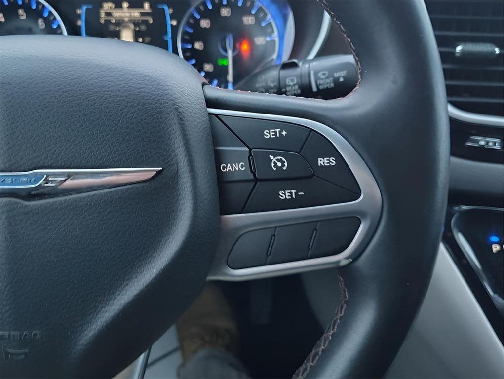 used 2017 Chrysler Pacifica car, priced at $12,995