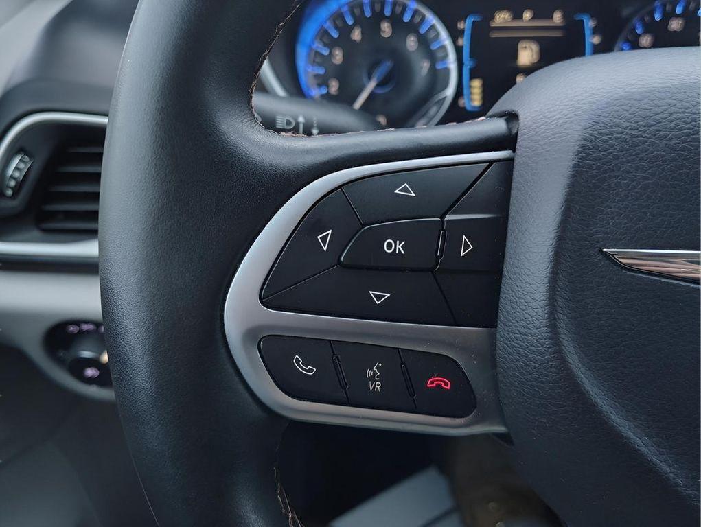 used 2017 Chrysler Pacifica car, priced at $13,995