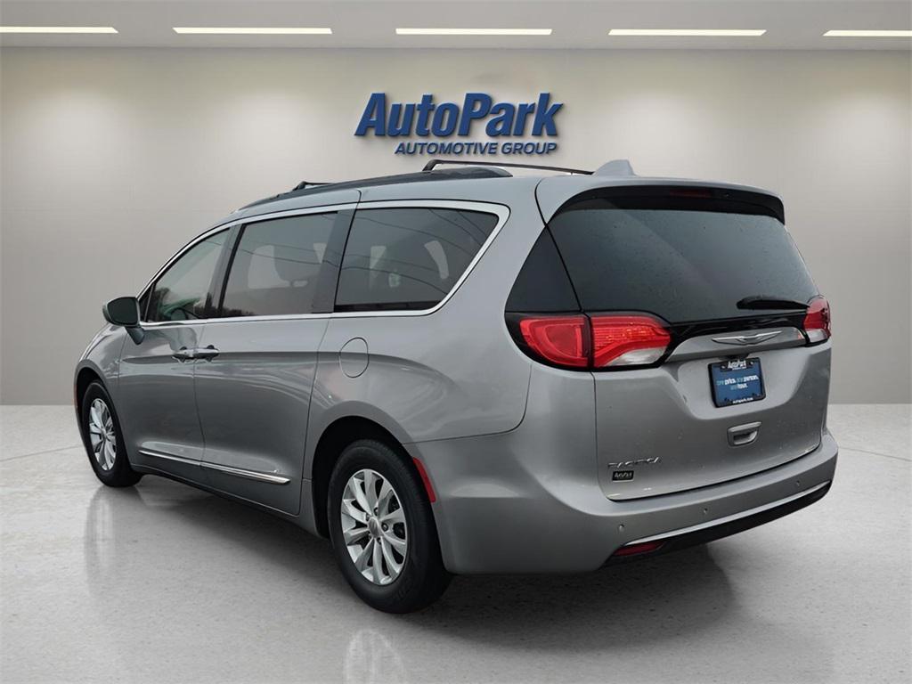 used 2017 Chrysler Pacifica car, priced at $12,995