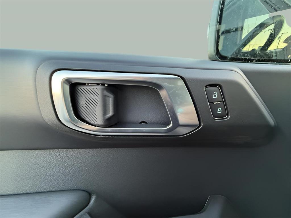 new 2025 Ford Bronco car, priced at $59,194