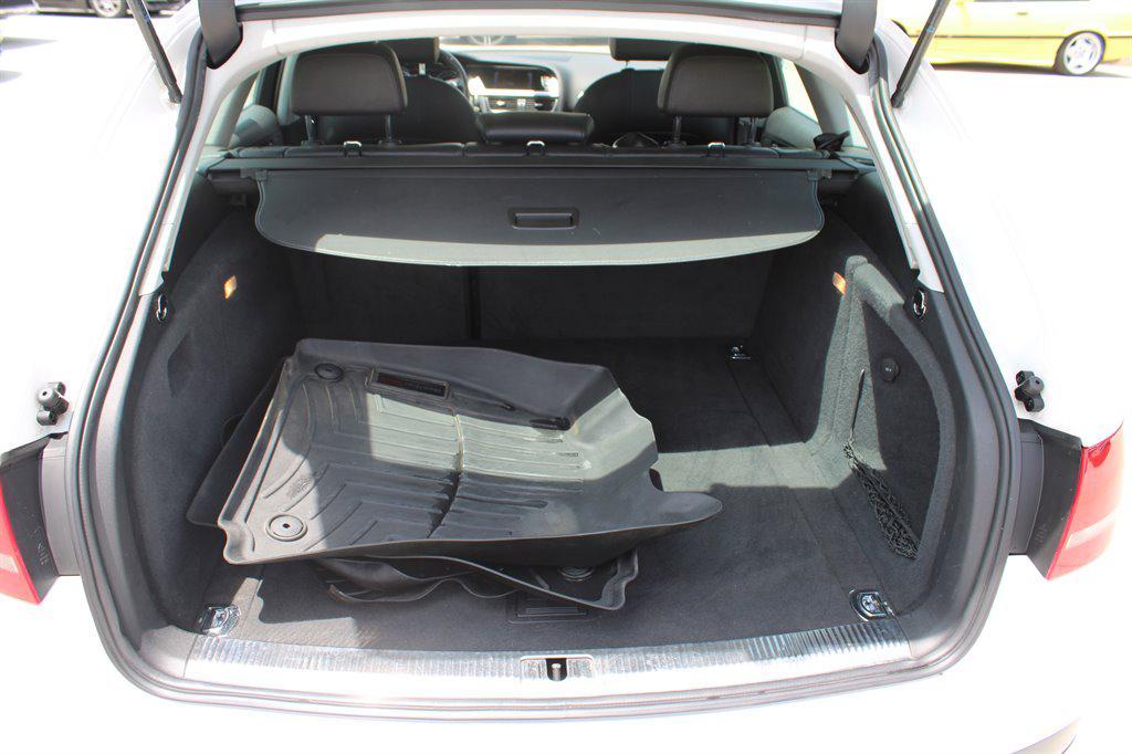 2013 White Audi allroad
