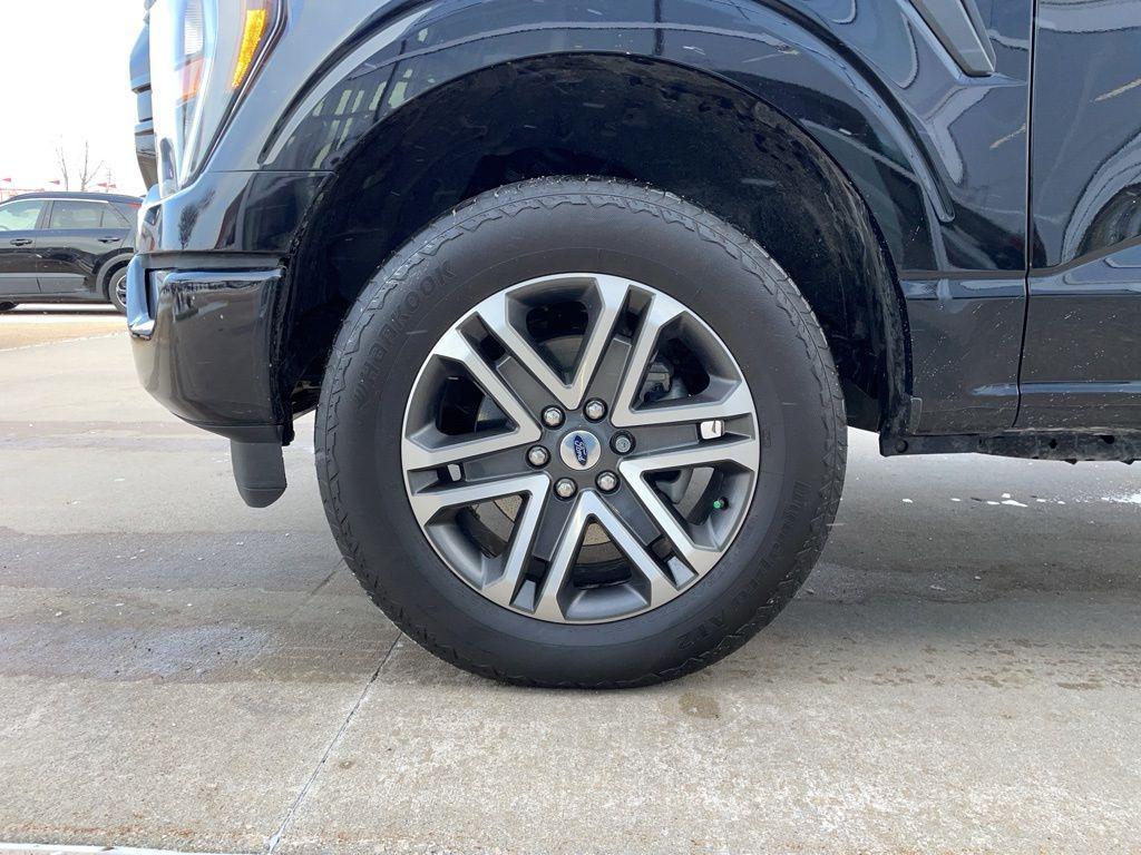 used 2023 Ford F-150 car, priced at $33,000