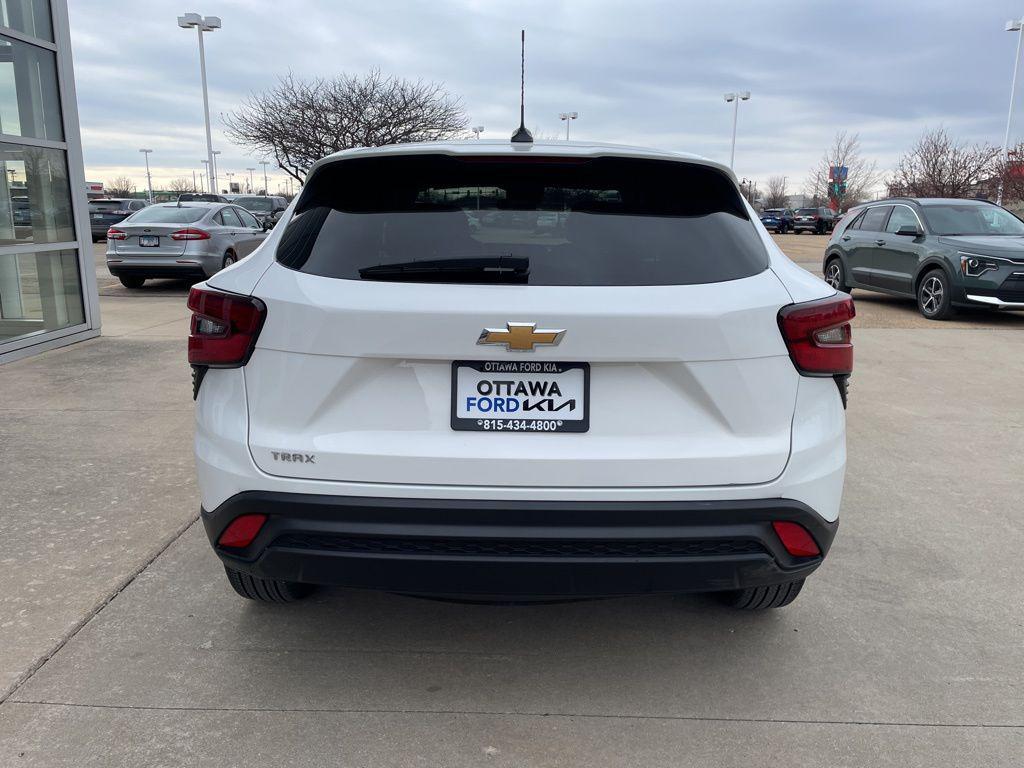 used 2024 Chevrolet Trax car, priced at $21,547