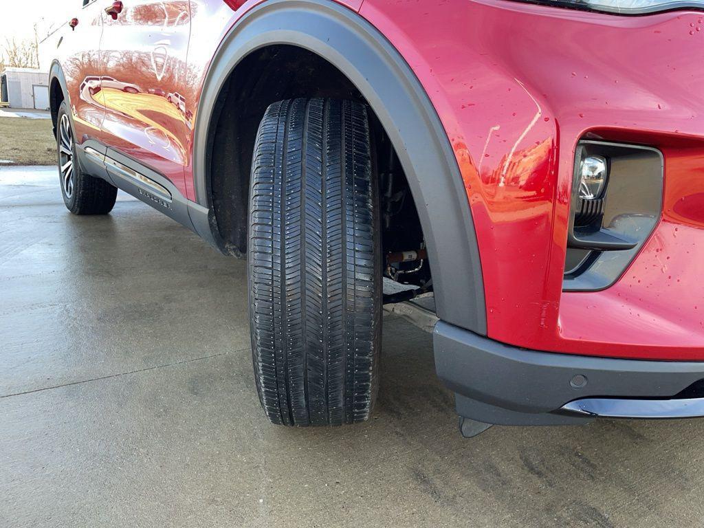 used 2025 Ford Explorer car, priced at $40,748