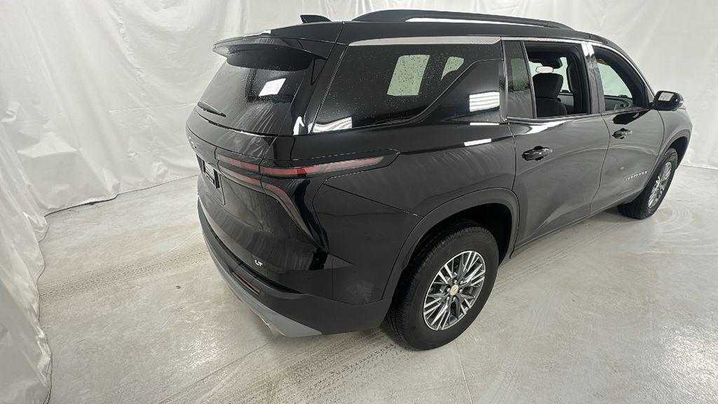 used 2024 Chevrolet Traverse car, priced at $34,995