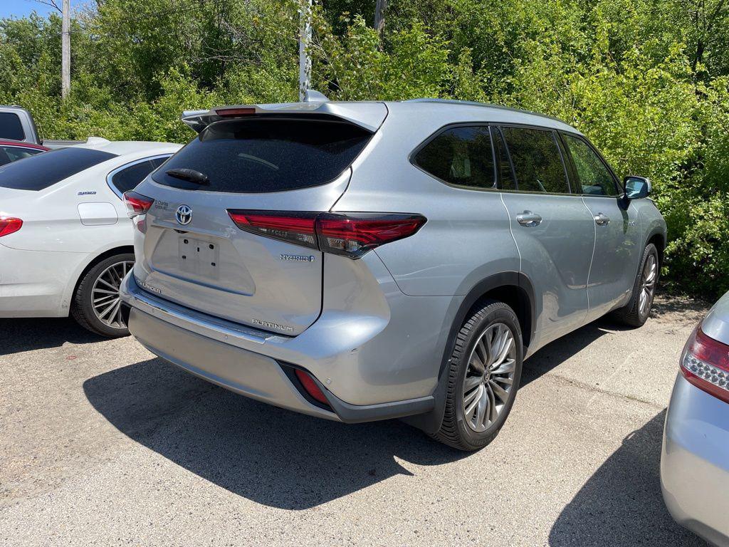 used 2021 Toyota Highlander Hybrid car, priced at $36,495