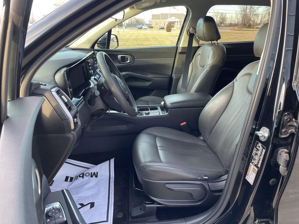 used 2023 Kia Sorento car, priced at $18,834