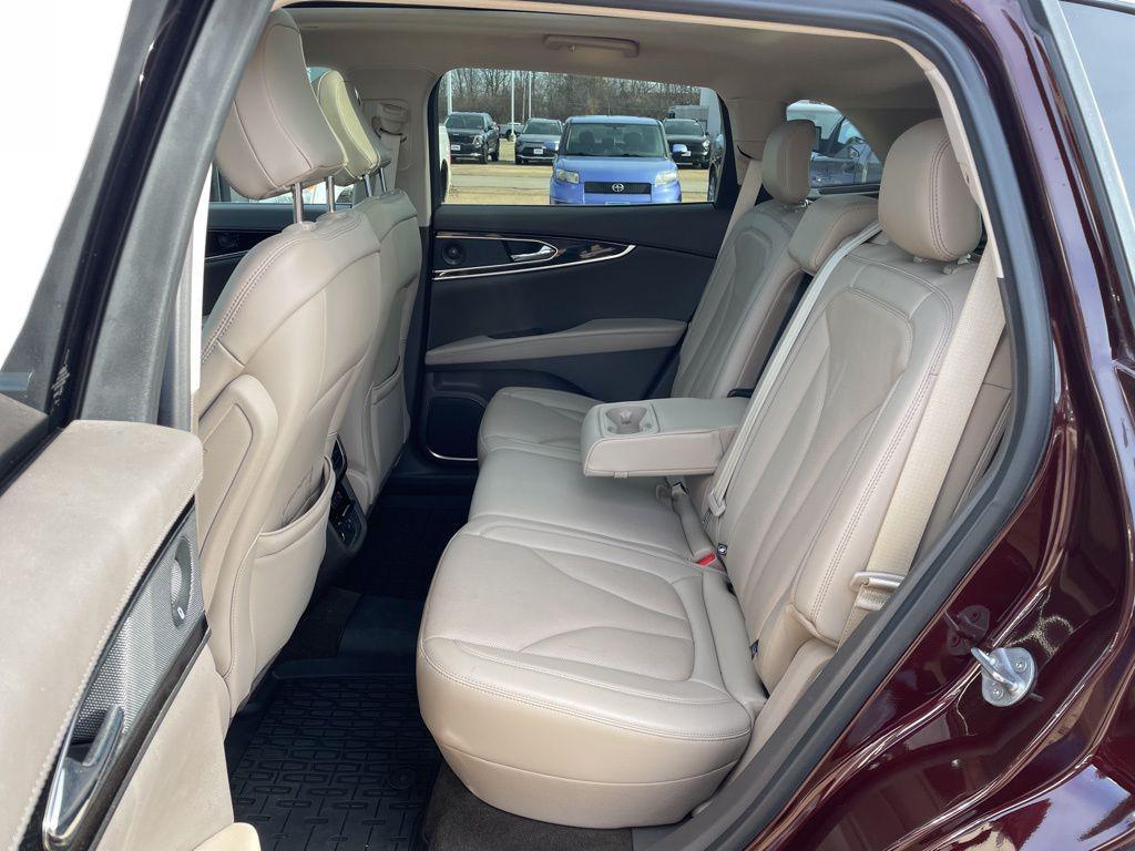 used 2022 Lincoln Nautilus car, priced at $28,691