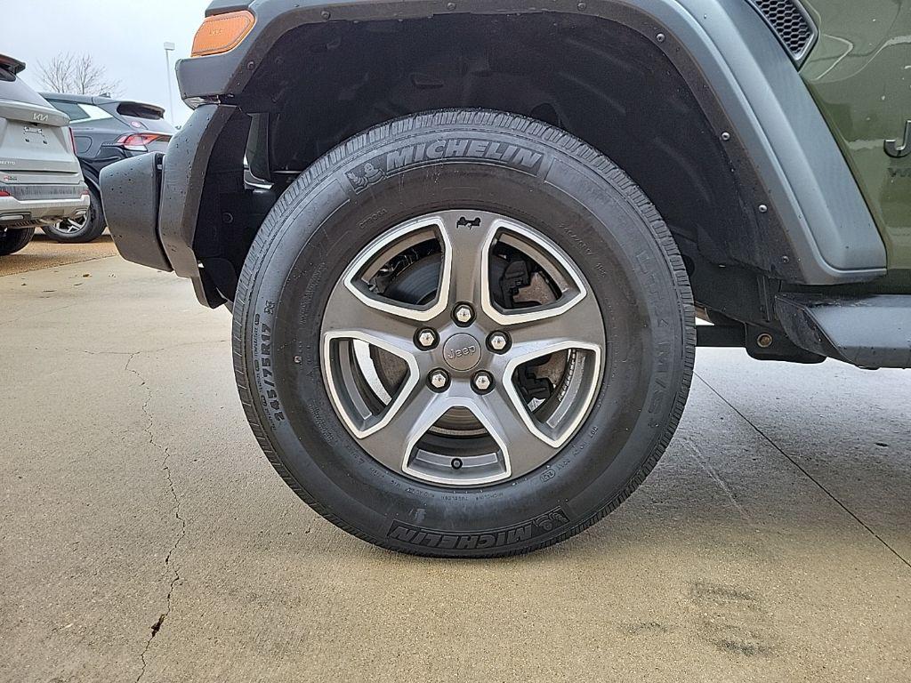 used 2021 Jeep Wrangler Unlimited car, priced at $28,000