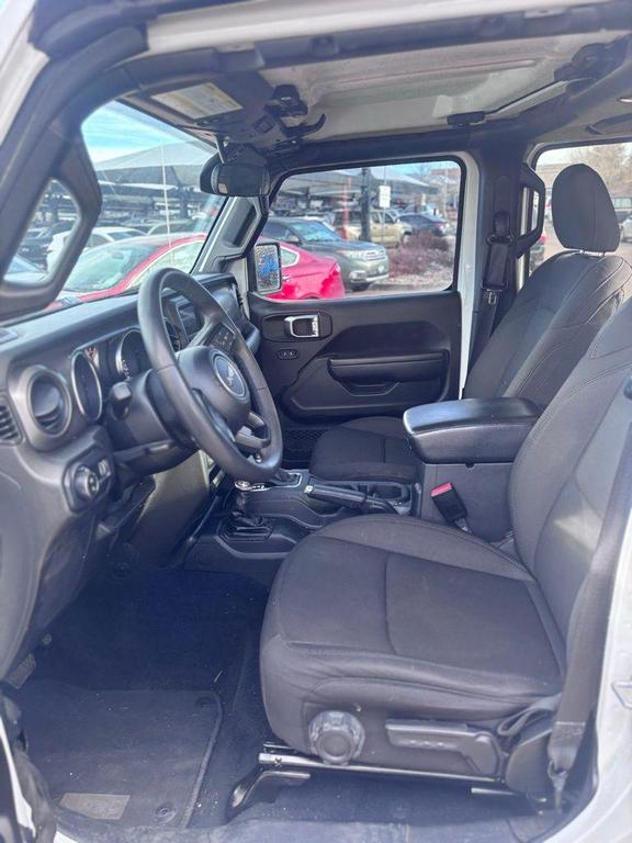 used 2023 Jeep Gladiator car, priced at $25,500