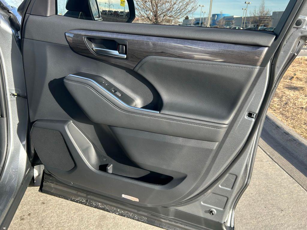 used 2026 Toyota Highlander car, priced at $53,363