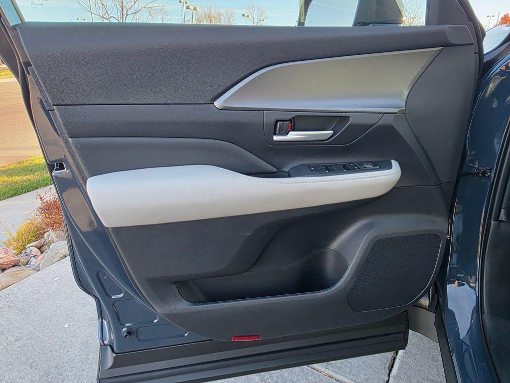 used 2026 Toyota Grand Highlander car, priced at $53,882