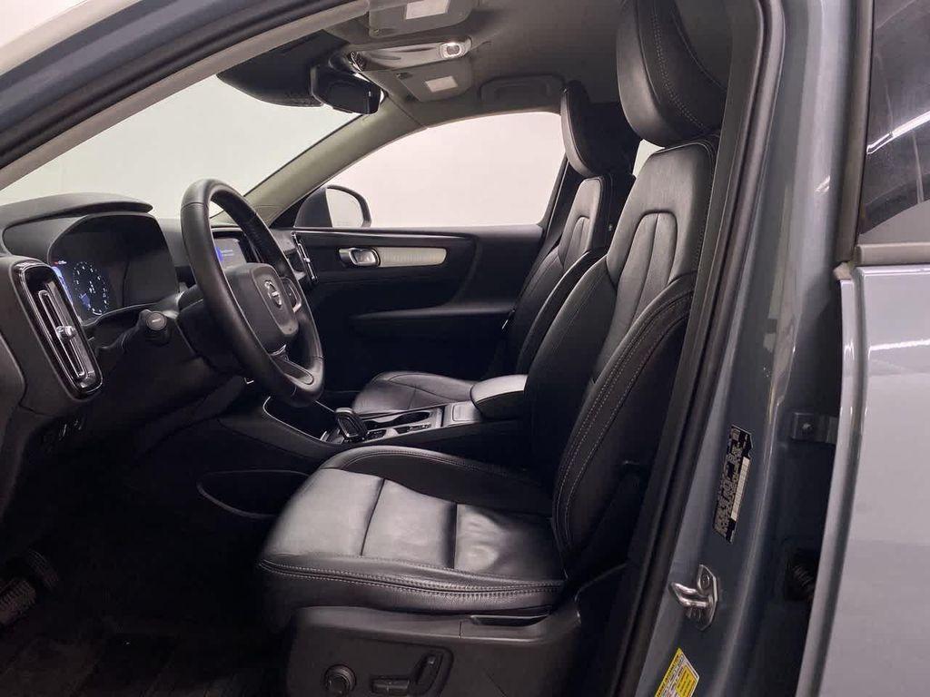 used 2020 Volvo XC40 car, priced at $18,990