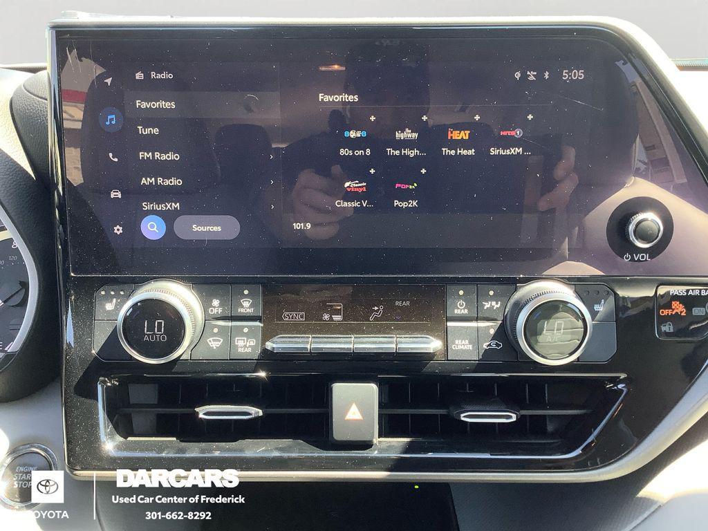 used 2023 Toyota Highlander car, priced at $38,300