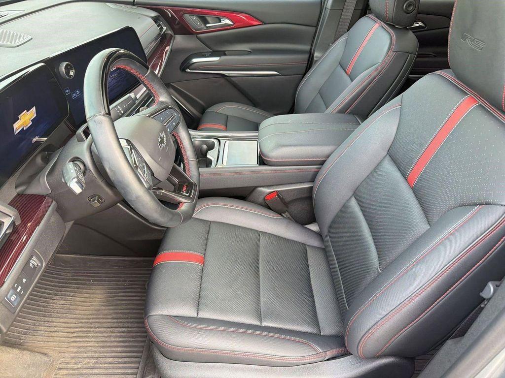 used 2024 Chevrolet Traverse car, priced at $42,898