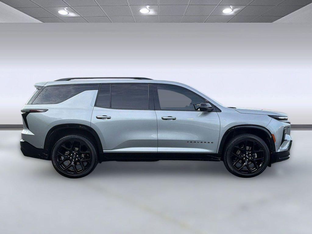 used 2024 Chevrolet Traverse car, priced at $42,898