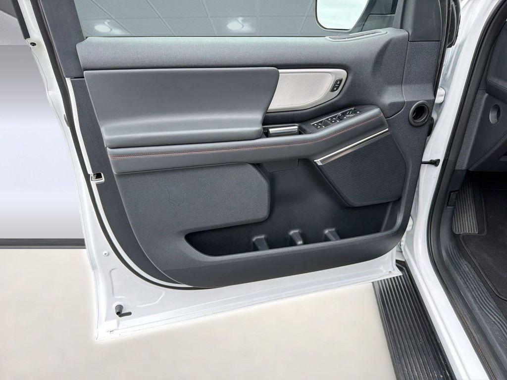 used 2025 Ford Expedition car, priced at $53,395