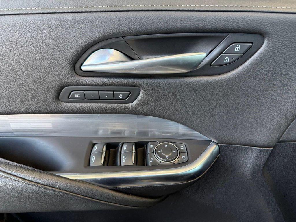 used 2025 Cadillac XT4 car, priced at $32,898