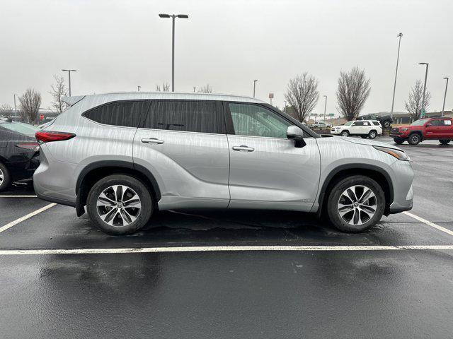used 2022 Toyota Highlander Hybrid car, priced at $37,220