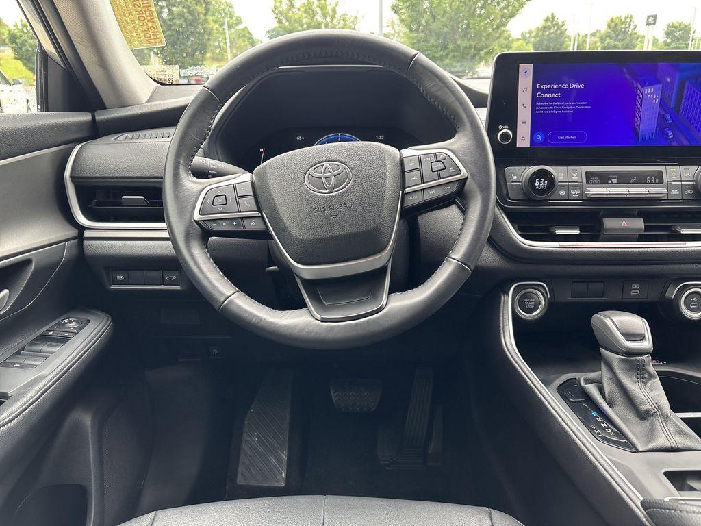 used 2025 Toyota Grand Highlander car, priced at $45,433