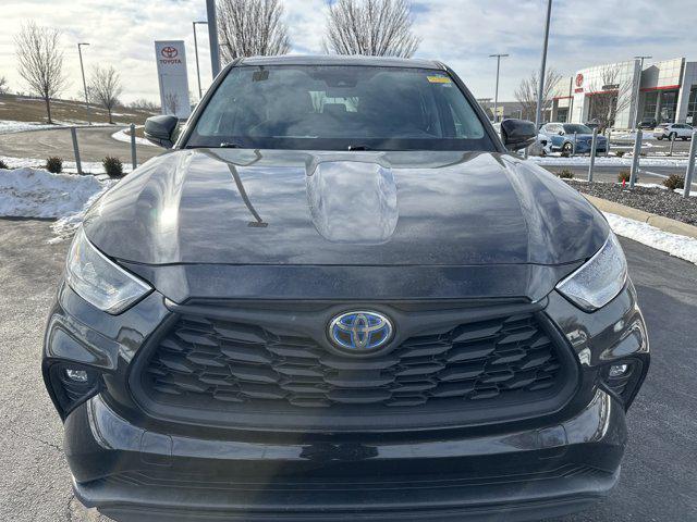 used 2021 Toyota Highlander Hybrid car, priced at $29,245