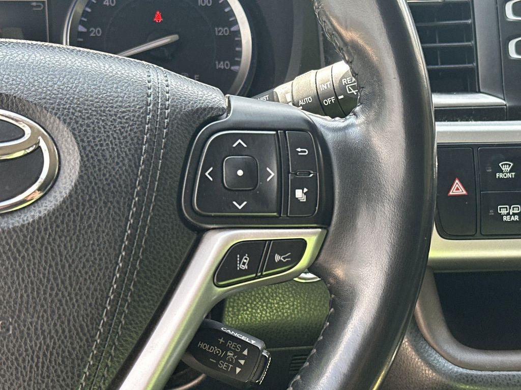 used 2017 Toyota Highlander Hybrid car, priced at $24,035