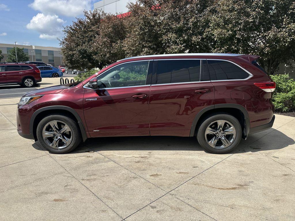 used 2017 Toyota Highlander Hybrid car, priced at $24,035