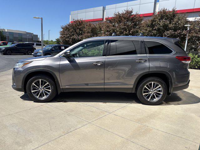 used 2019 Toyota Highlander Hybrid car, priced at $27,373