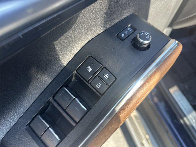 used 2025 Toyota Highlander car, priced at $51,970