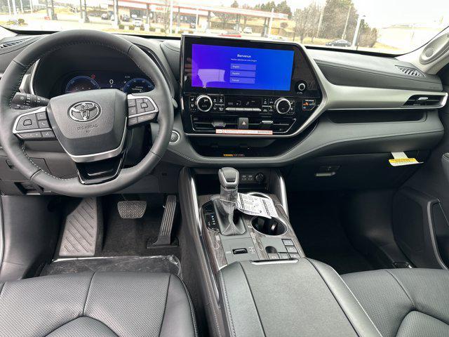 new 2026 Toyota Highlander Hybrid car, priced at $57,333