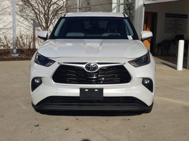 used 2022 Toyota Highlander car, priced at $26,473