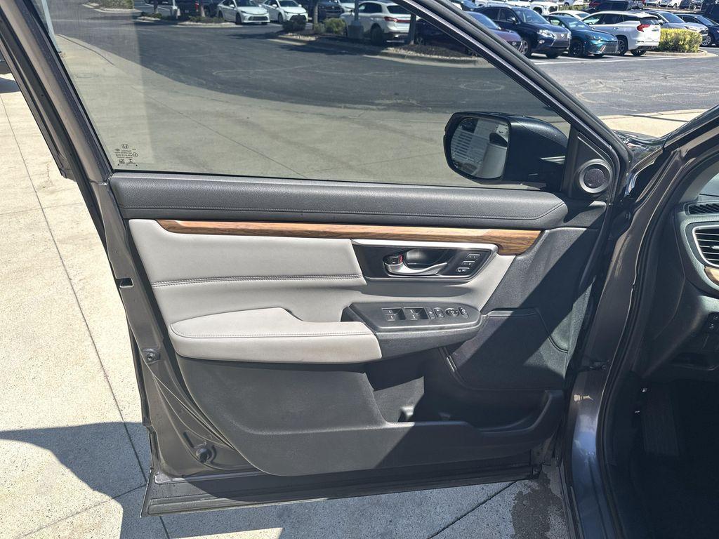 used 2019 Honda CR-V car, priced at $19,297