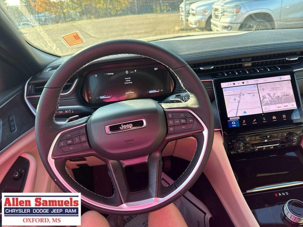 new 2025 Jeep Grand Cherokee car, priced at $48,120