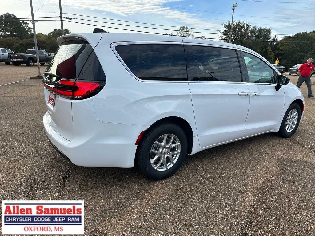 new 2026 Chrysler Pacifica car, priced at $44,499