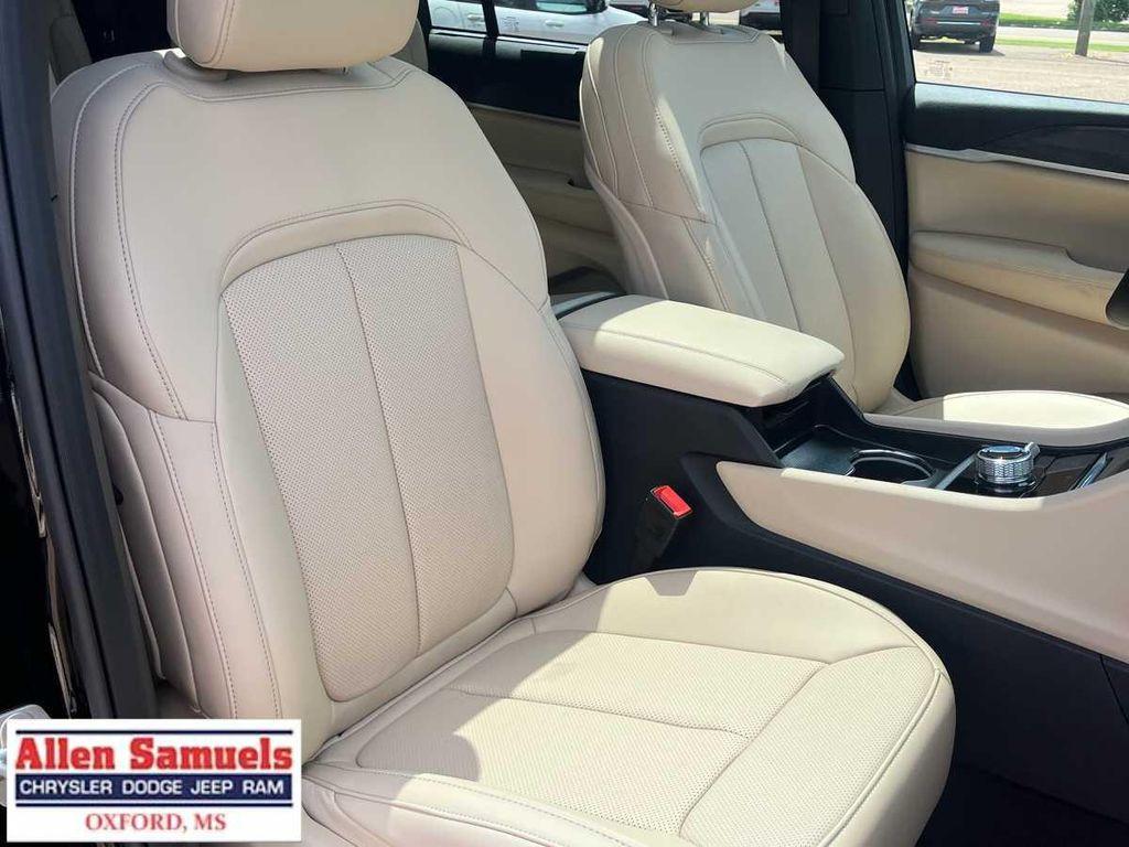 new 2025 Jeep Grand Cherokee L car, priced at $56,997