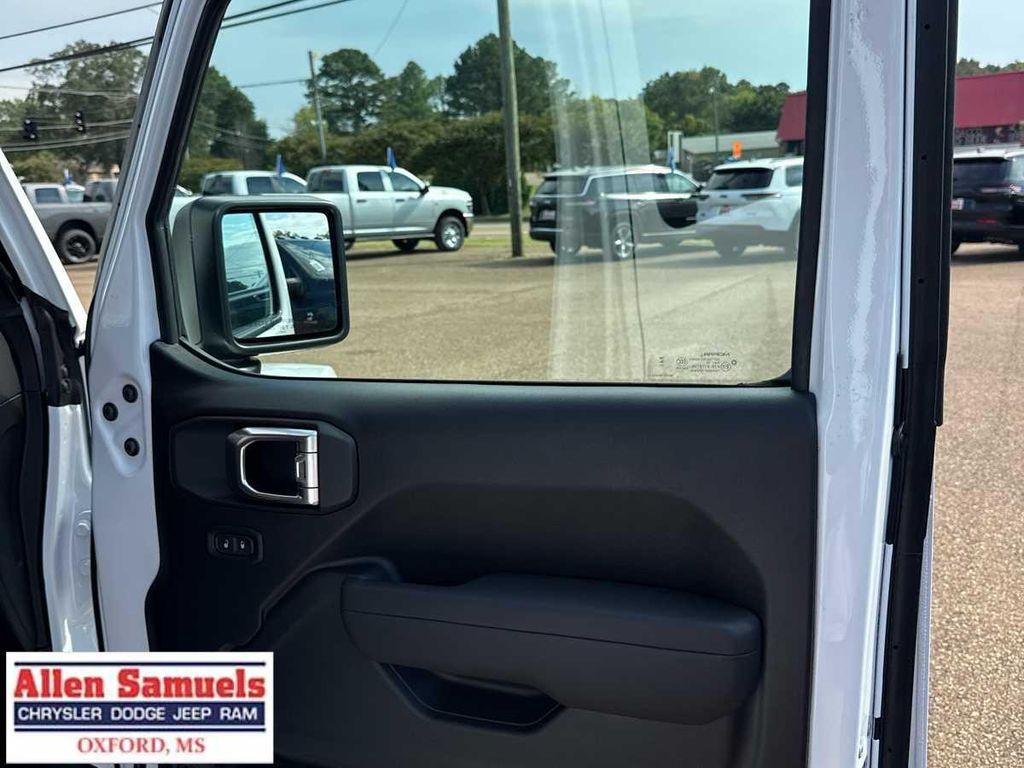 new 2025 Jeep Wrangler car, priced at $65,390