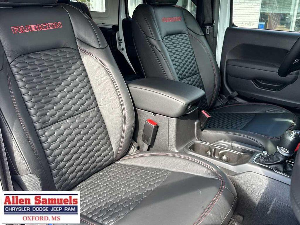 new 2025 Jeep Wrangler car, priced at $65,390