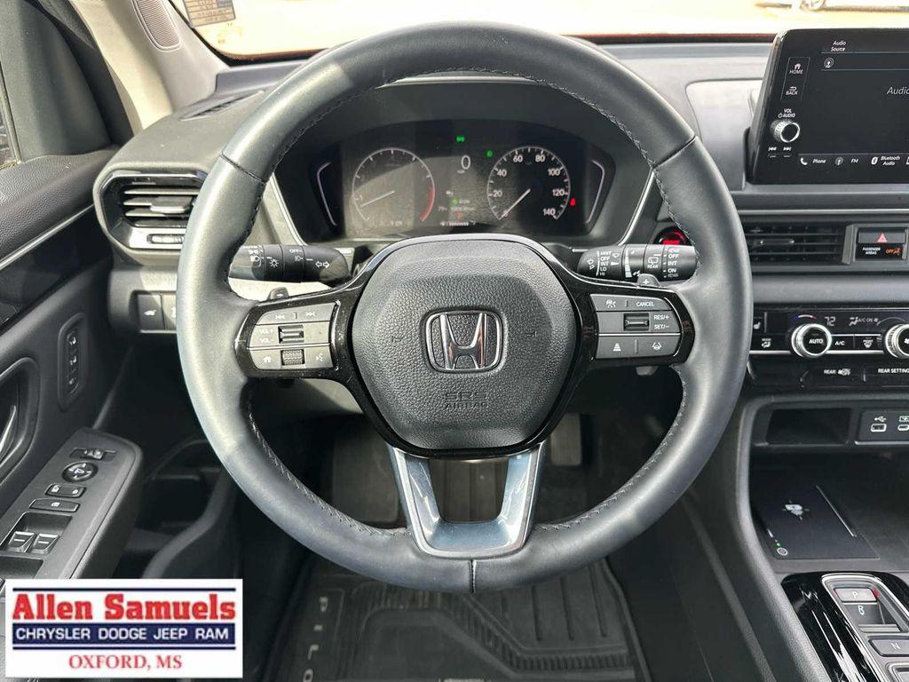 used 2023 Honda Pilot car, priced at $36,997