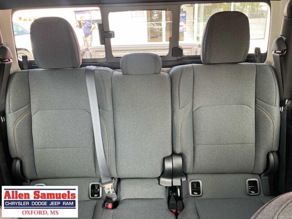 new 2025 Jeep Gladiator car, priced at $47,991