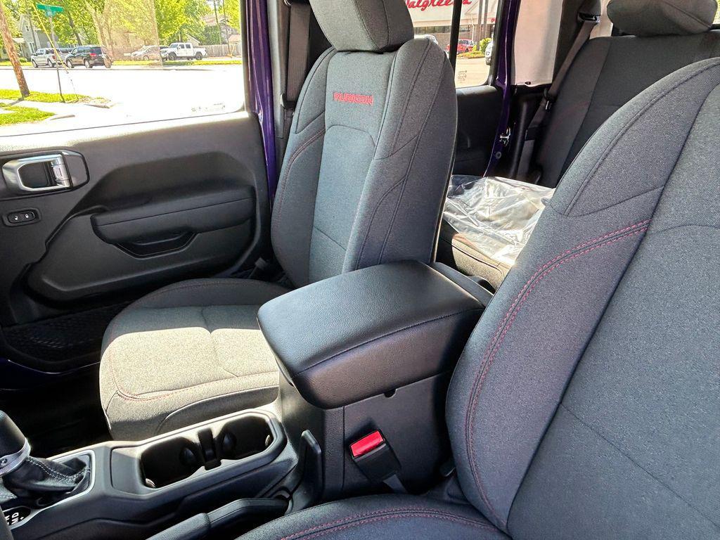 new 2026 Jeep Gladiator car, priced at $57,250