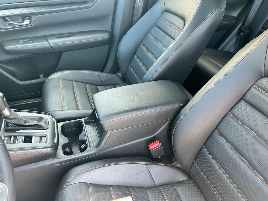used 2025 Honda CR-V Hybrid car, priced at $35,800