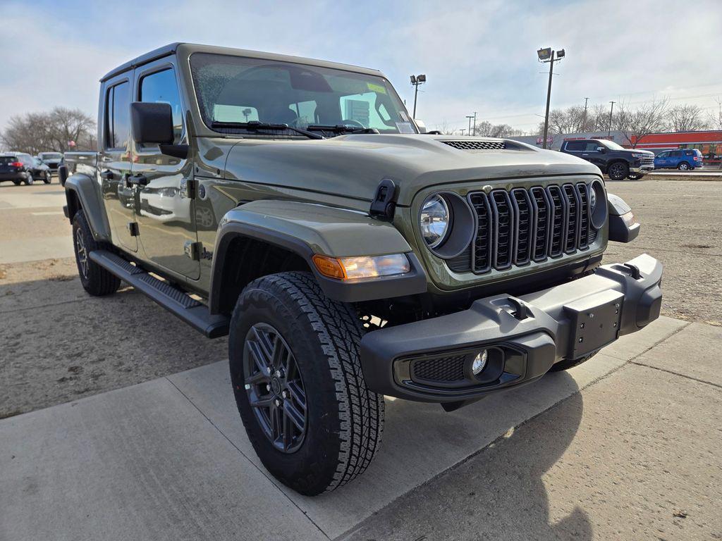 new 2026 Jeep Gladiator car, priced at $53,523