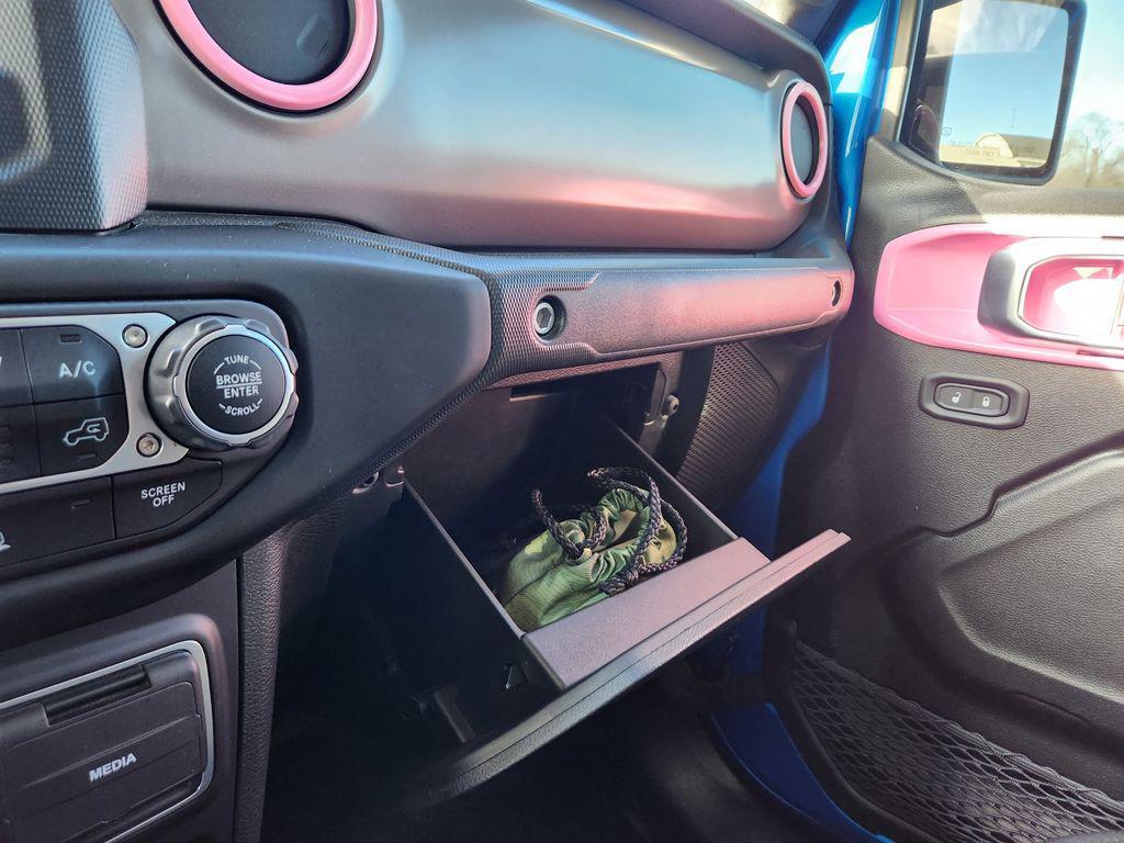 used 2021 Jeep Gladiator car, priced at $27,500