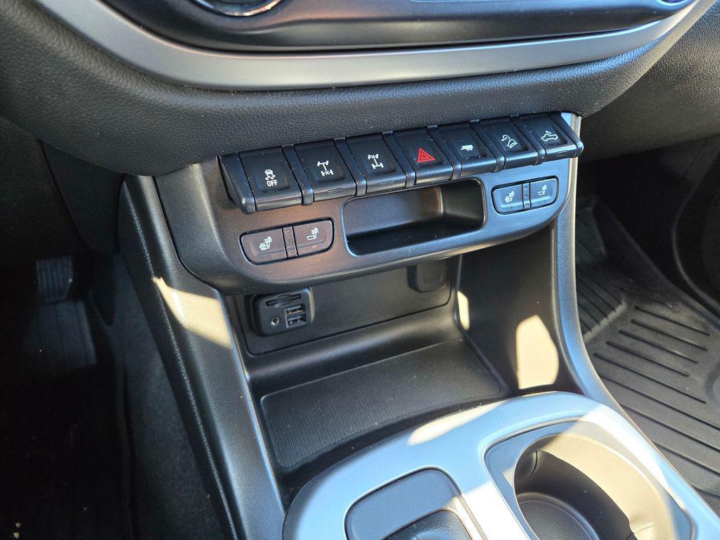 used 2022 Chevrolet Colorado car, priced at $34,000