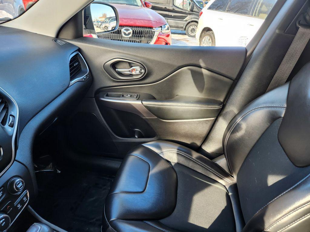 used 2020 Jeep Cherokee car