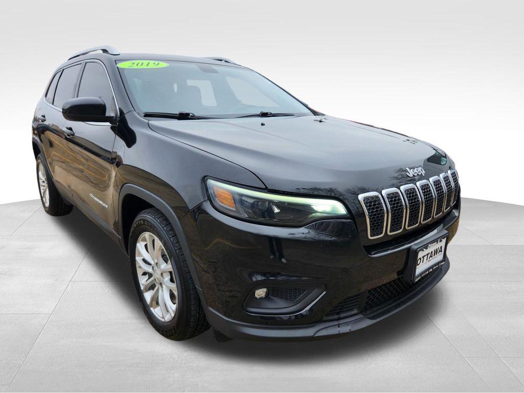 used 2019 Jeep Cherokee car, priced at $10,400
