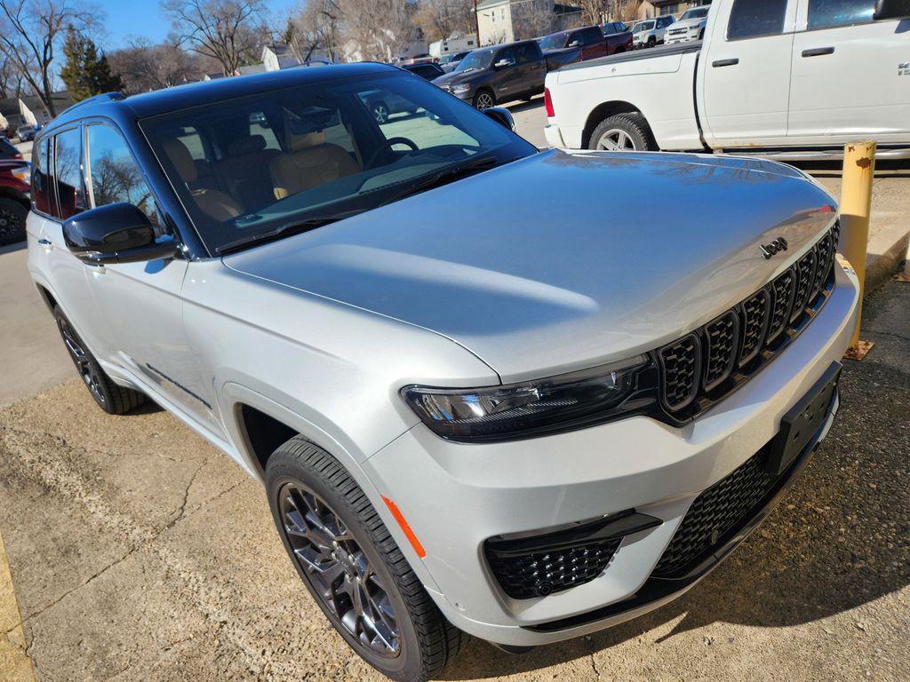 used 2025 Jeep Grand Cherokee car, priced at $48,500